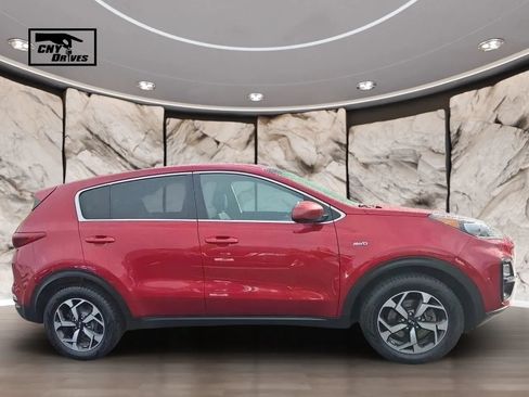 Used 2020 Kia Sportage LX AWD/4WD image 4
