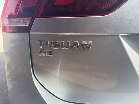 Used 2021 Volkswagen Tiguan SE R-Line image 16