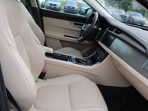 Used 2020 Jaguar XF Prestige AWD/4WD image 15