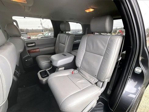 Used 2019 Toyota Sequoia Platinum image 20