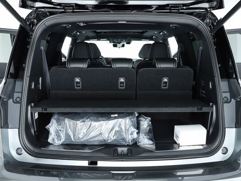 New 2026 INFINITI QX80 Autograph w/ Premium Cargo Package AWD/4WD image 30