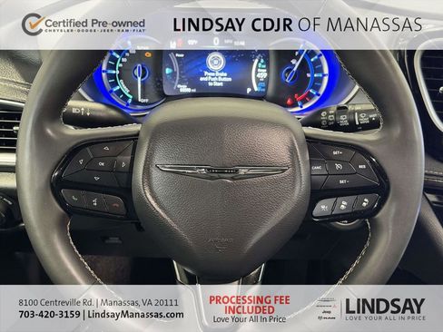 Used 2024 Chrysler Pacifica Premium FWD image 24
