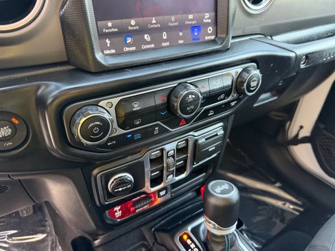 Used 2023 Jeep Wrangler Unlimited Rubicon 4xe AWD/4WD image 19