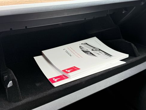 Used 2018 Tesla Model 3 Long Range image 40