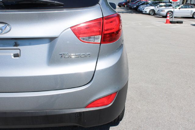 Used 2011 Hyundai Tucson GLS FWD image 39