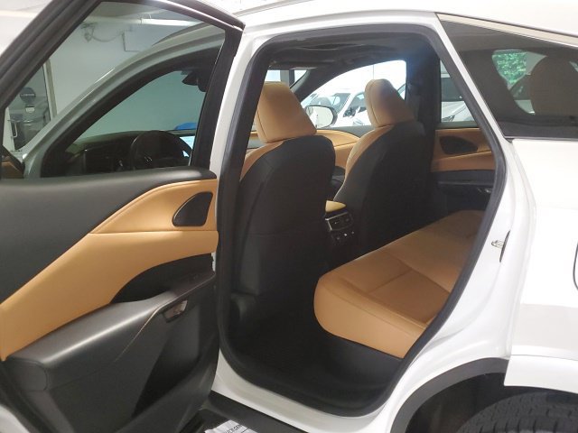 Used 2024 Lexus RX 350 Premium w/ Convenience Package AWD/4WD image 20