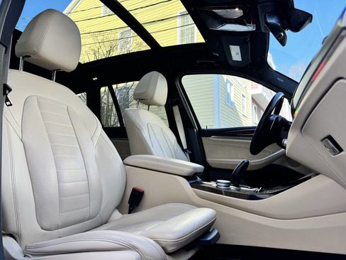 Used 2019 BMW X3 xDrive30i w/ Premium Package image 15