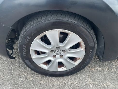 Used 2008 Volkswagen Beetle S FWD image 21