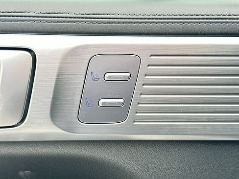 New 2025 Hyundai Santa Fe Limited image 12