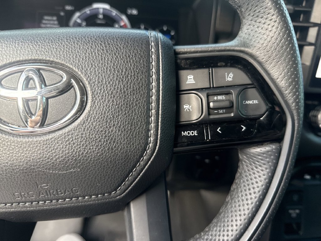 Used 2023 Toyota Sequoia TRD Pro AWD/4WD image 18