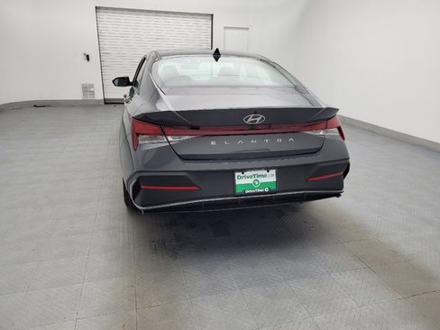 Used 2024 Hyundai Elantra SEL image 6