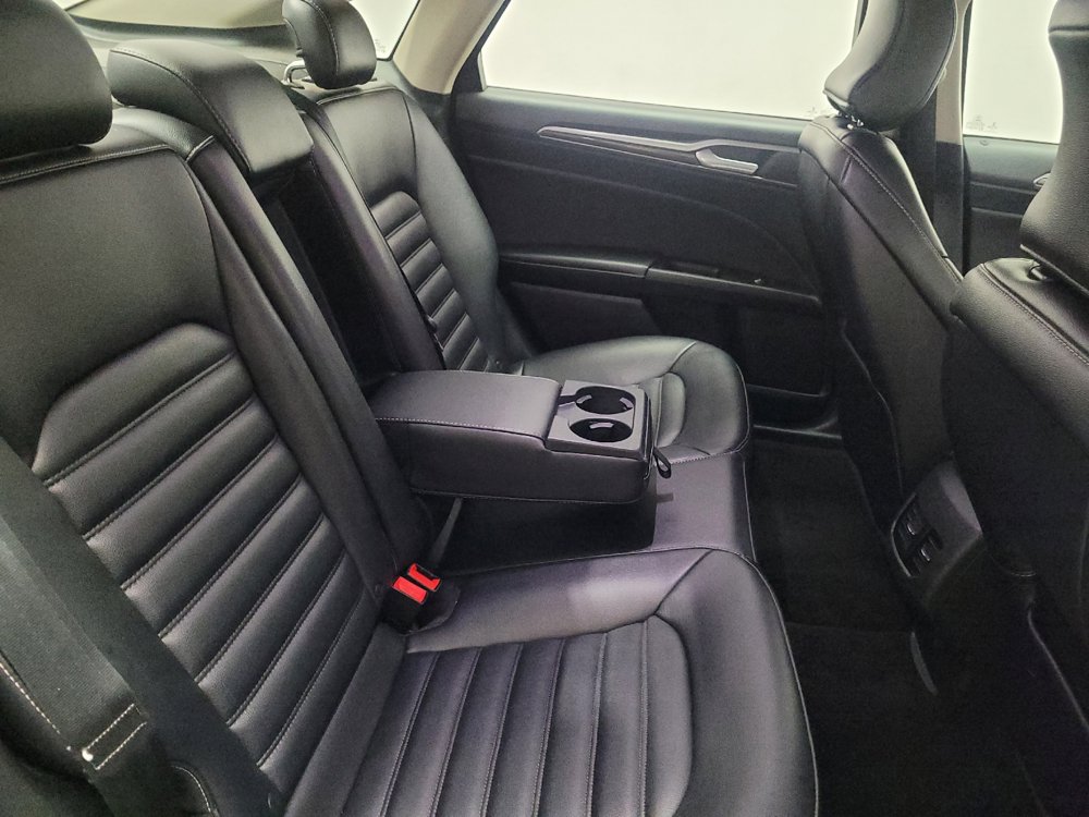 Used 2019 Ford Fusion SEL FWD image 19