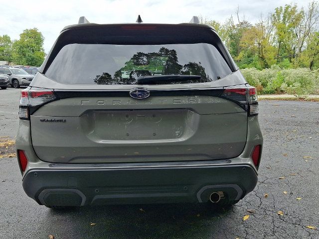 Used 2025 Subaru Forester Limited AWD/4WD image 7