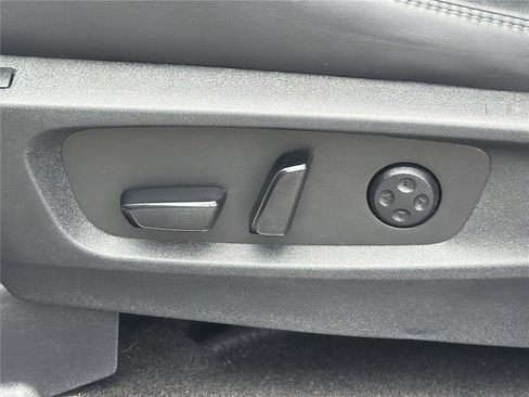 Used 2023 INFINITI QX60 Sensory w/ Cargo Package AWD/4WD image 19