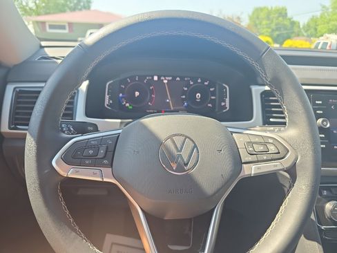 Used 2022 Volkswagen Atlas SEL image 17
