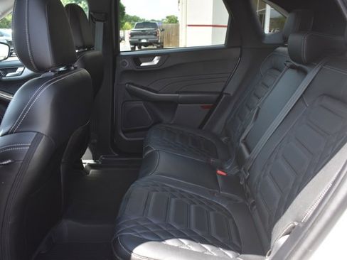 Used 2024 Ford Escape Platinum w/ Premium Technology Package AWD/4WD image 16