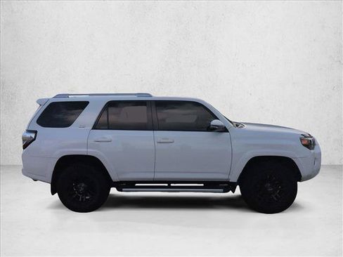 Used 2016 Toyota 4Runner SR5 Premium AWD/4WD image 4