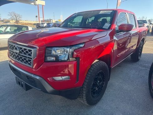 Used 2023 Nissan Frontier SV w/ SV Convenience Package image 3