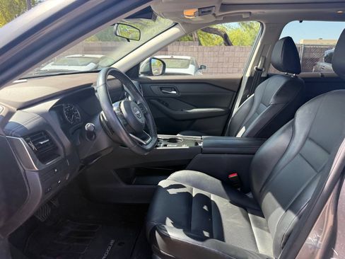 Certified 2022 Nissan Rogue SV w/ SV Premium Package FWD image 13