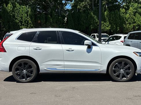 Used 2018 Volvo XC60 T8 Inscription w/ Advanced Package AWD/4WD image 3