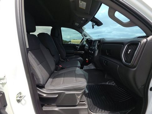 Used 2020 Chevrolet Silverado 1500 LT w/ Convenience Package AWD/4WD image 14