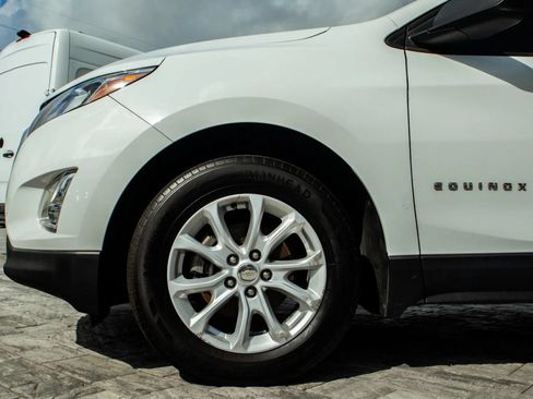 Used 2020 Chevrolet Equinox LS FWD image 37