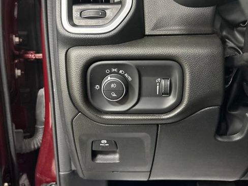 Used 2022 RAM 1500 Big Horn AWD/4WD image 11