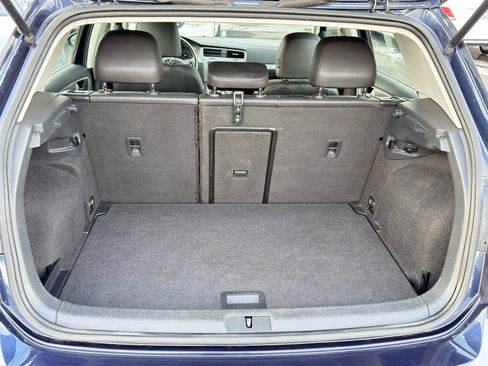 Used 2015 Volkswagen Golf S image 19