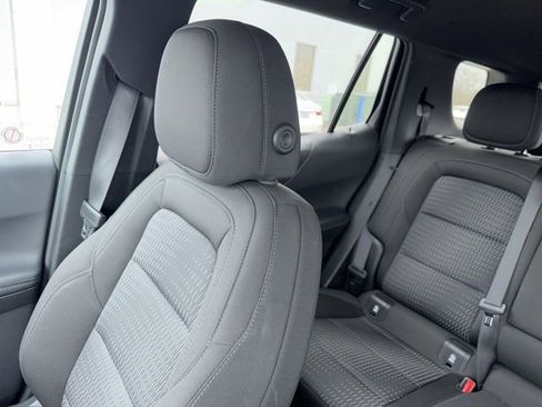 Used 2025 Chevrolet Equinox LT image 46