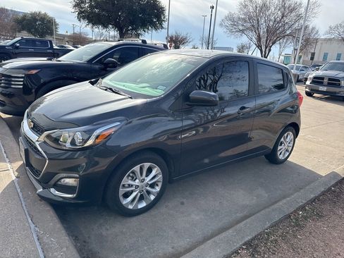 Used 2022 Chevrolet Spark LT image 2