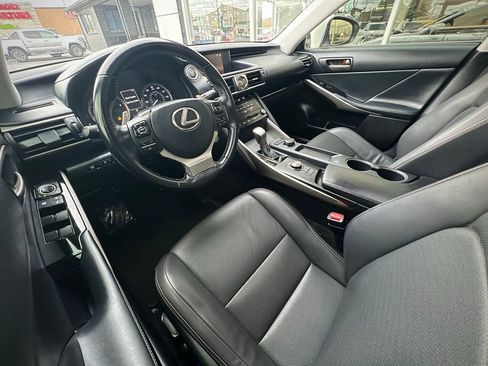 Used 2018 Lexus IS 300 image 15