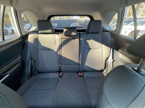 Used 2025 Toyota RAV4 XLE image 32