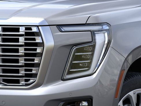New 2026 GMC Yukon Denali w/ Sun & Power Step Package AWD/4WD image 11