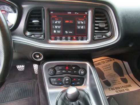 Used 2018 Dodge Challenger T/A image 10