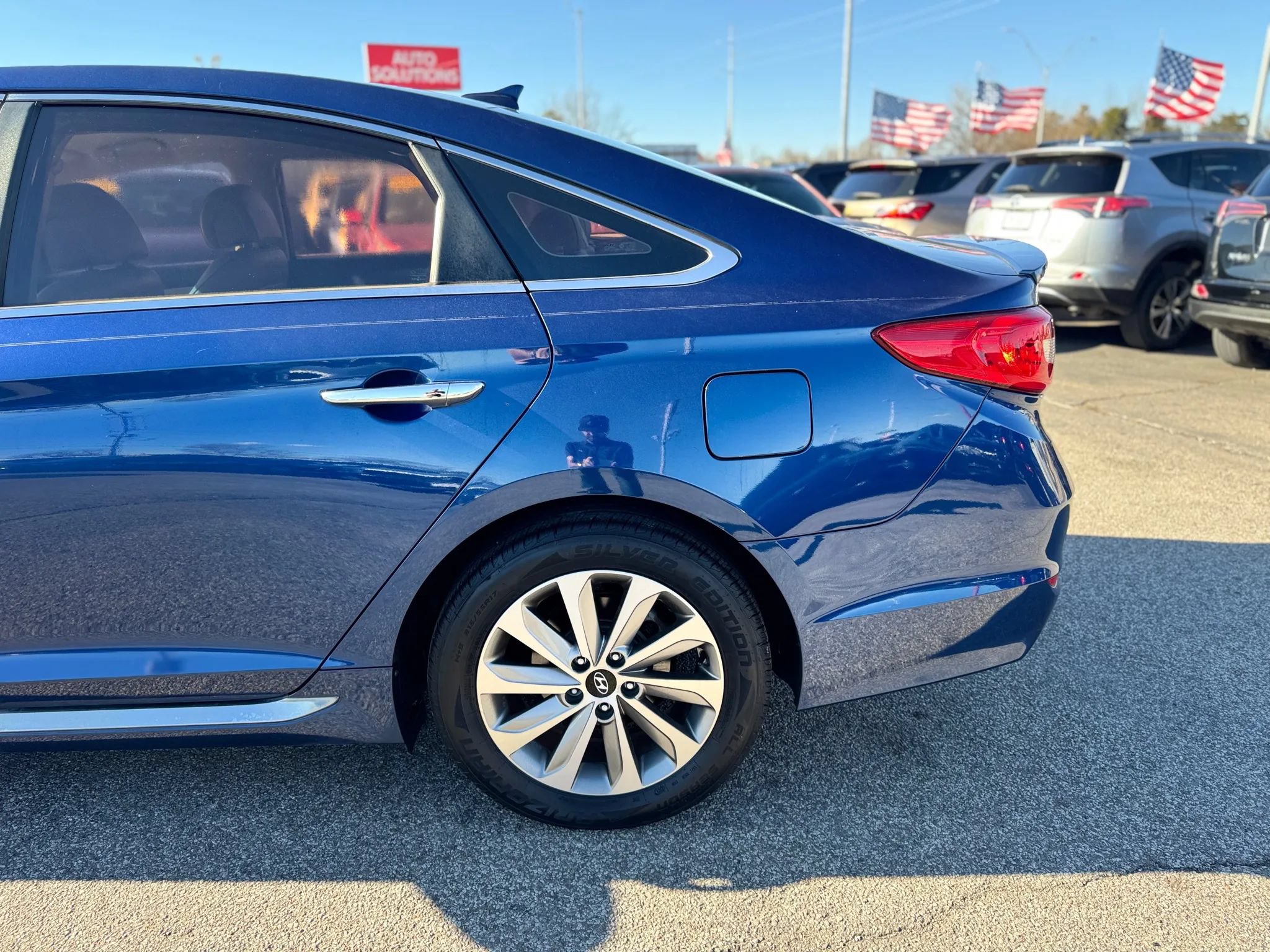 Used 2016 Hyundai Sonata Sport w/ Option Group 02 FWD image 10