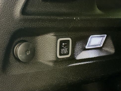 Used 2023 Jeep Grand Cherokee L Altitude image 31