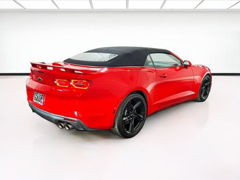 Used 2021 Chevrolet Camaro LT w/ Technology Package image 4