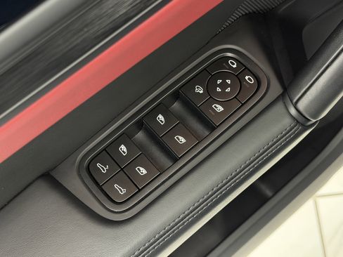 Certified 2025 Porsche Cayenne GTS image 30