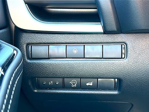 New 2026 Nissan Rogue SV image 25