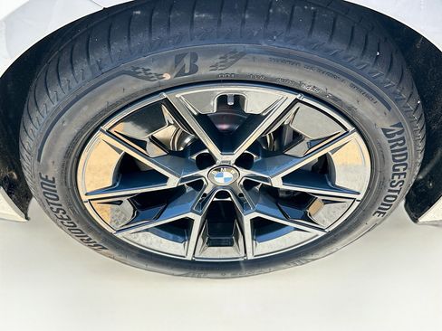 Used 2025 BMW i4 eDrive40 w/ Parking Assistance Package RWD image 27