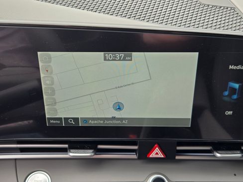 New 2025 Hyundai Elantra SEL image 13