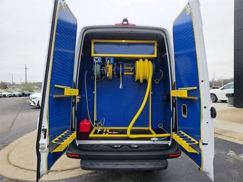 Used 2024 Mercedes-Benz Sprinter 2500 w/ Acoustic Package image 14