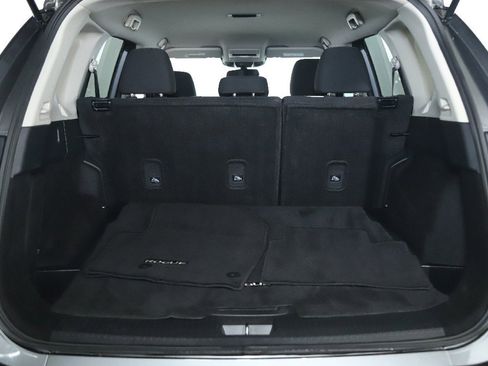 Used 2024 Nissan Rogue S image 30