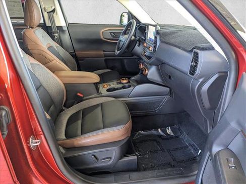 Used 2024 Ford Bronco Sport Outer Banks w/ Tech Package image 18