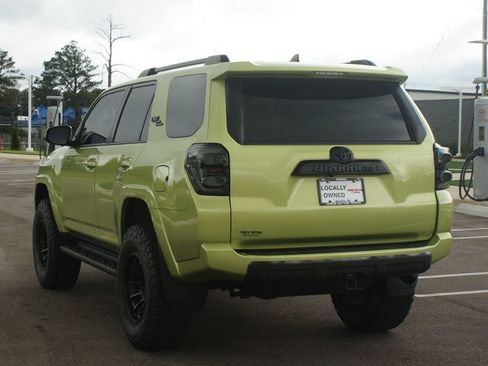 Used 2023 Toyota 4Runner TRD Off-Road Premium AWD/4WD image 18