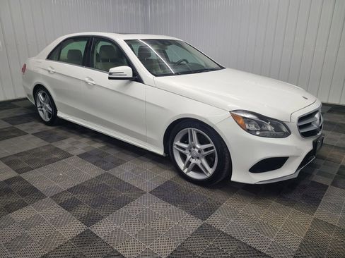 Used 2014 Mercedes-Benz E 350 4MATIC Sedan image 12