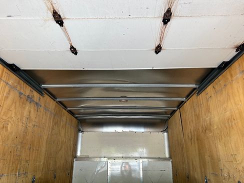 Used 2015 Ford E-350 and Econoline 350 Super Duty image 13