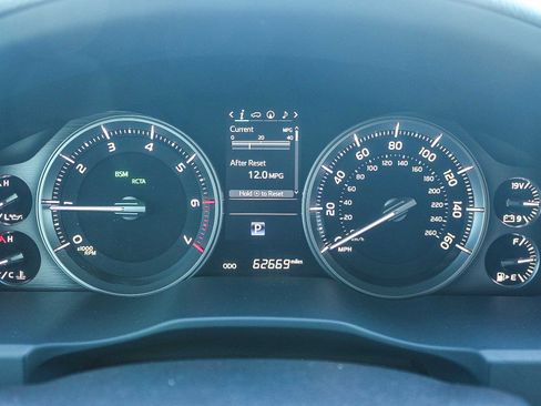 Used 2021 Toyota Land Cruiser image 24