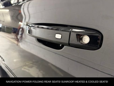Used 2019 Chevrolet Tahoe Premier AWD/4WD image 5
