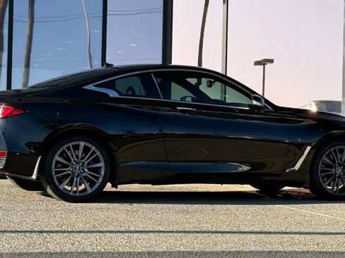 Used 2017 INFINITI Q60 Red Sport 400 image 13